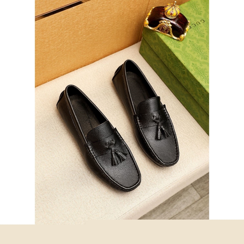 G*u*i leather shoes
